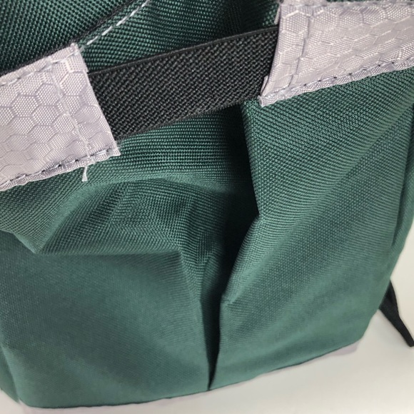 Green Bay Packers Insulated Backpack Cooler 32 Can capacity Tailgate NFL NWT - Picture 5 of 11